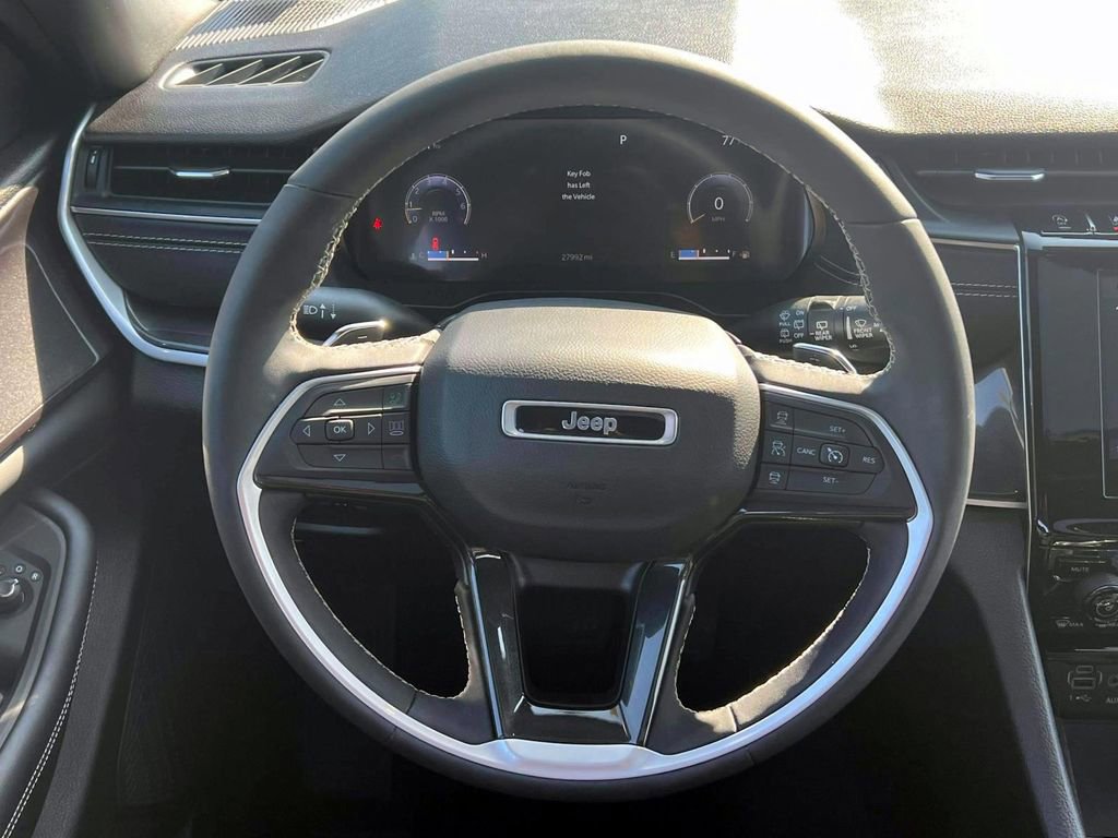 Certified 2023 Jeep Grand Cherokee Altitude image 14