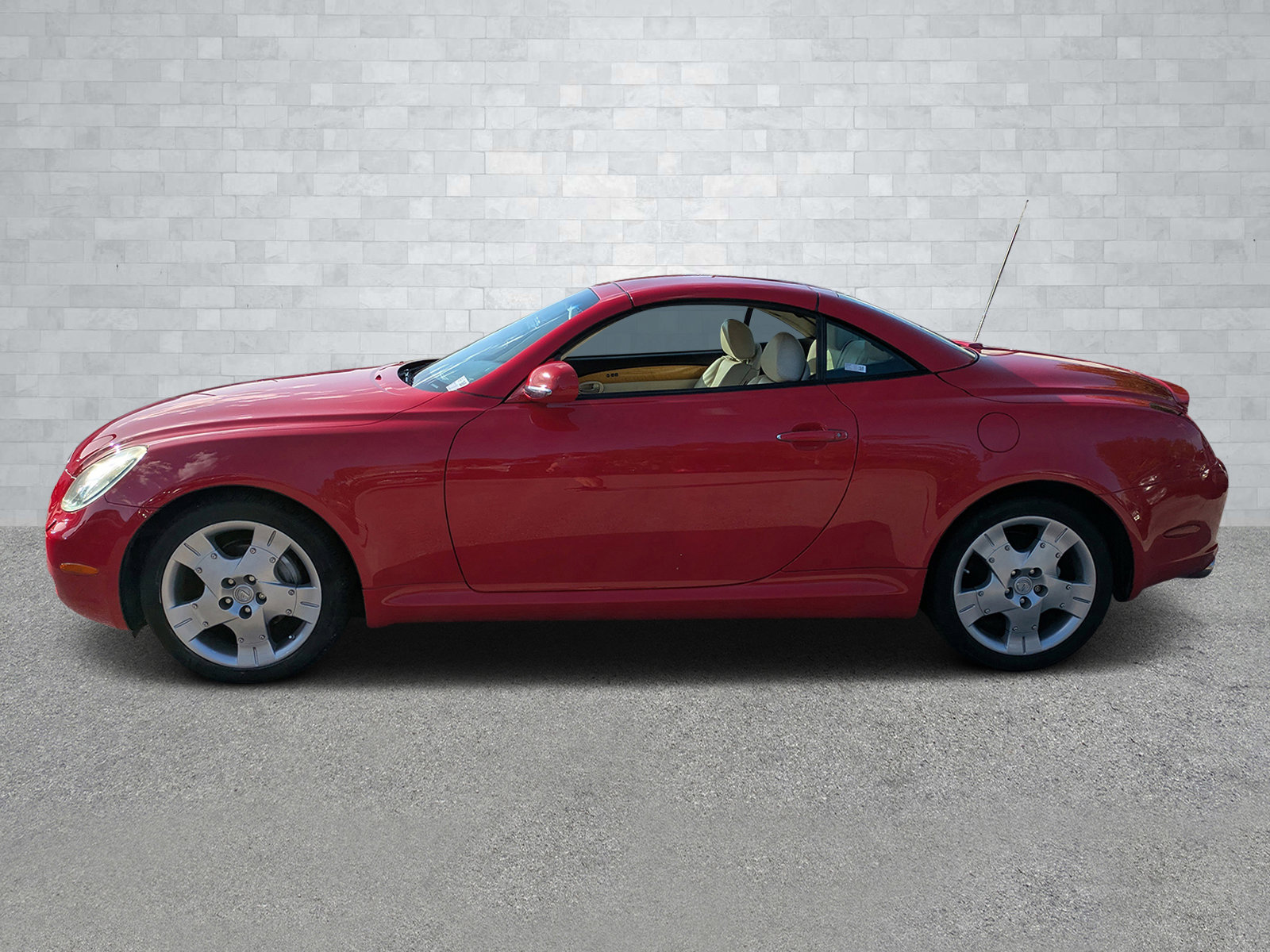 Used 2004 Lexus SC 430 Convertible image 8