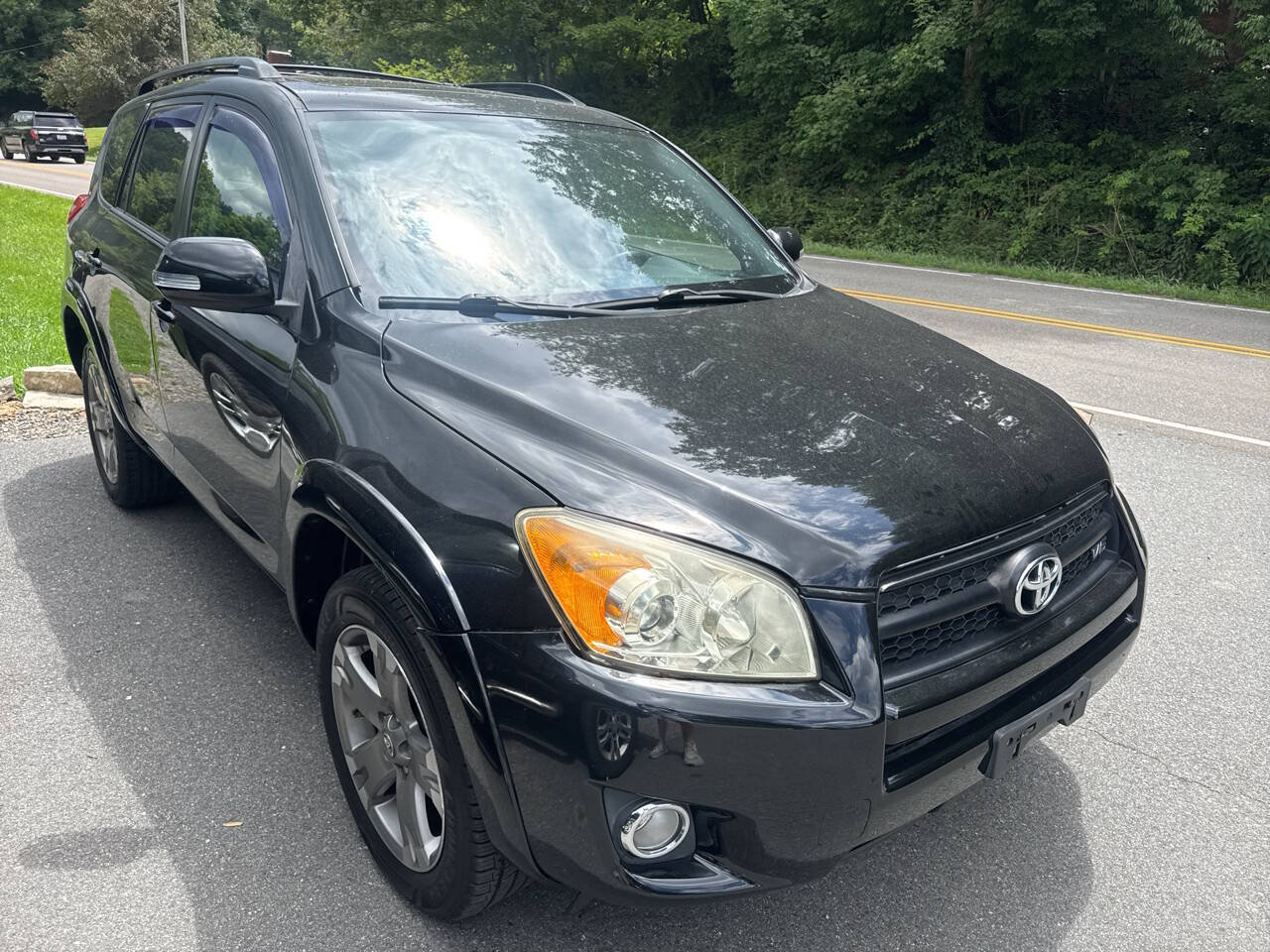 Used 2011 Toyota RAV4 Sport w/ Sport Appearance Pkg AWD/4WD image 15