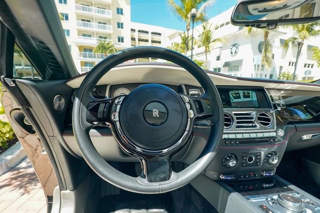 Used 2018 Rolls-Royce Dawn image 59