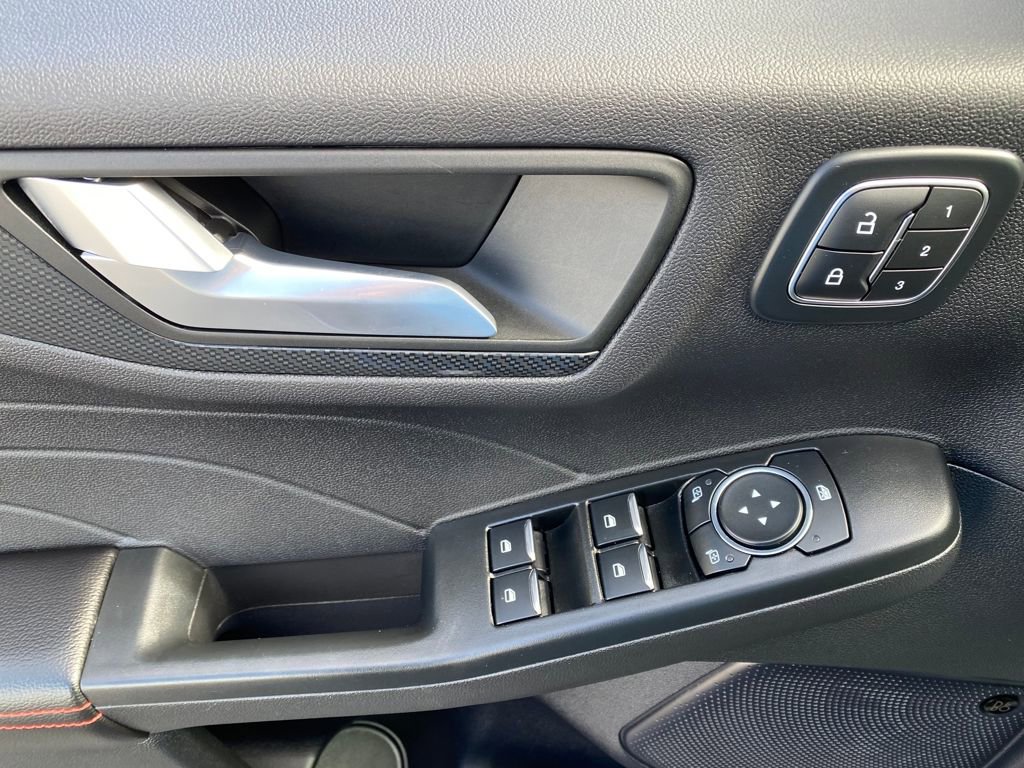 Used 2024 Ford Escape ST-Line Elite w/ Premium Technology Package image 16