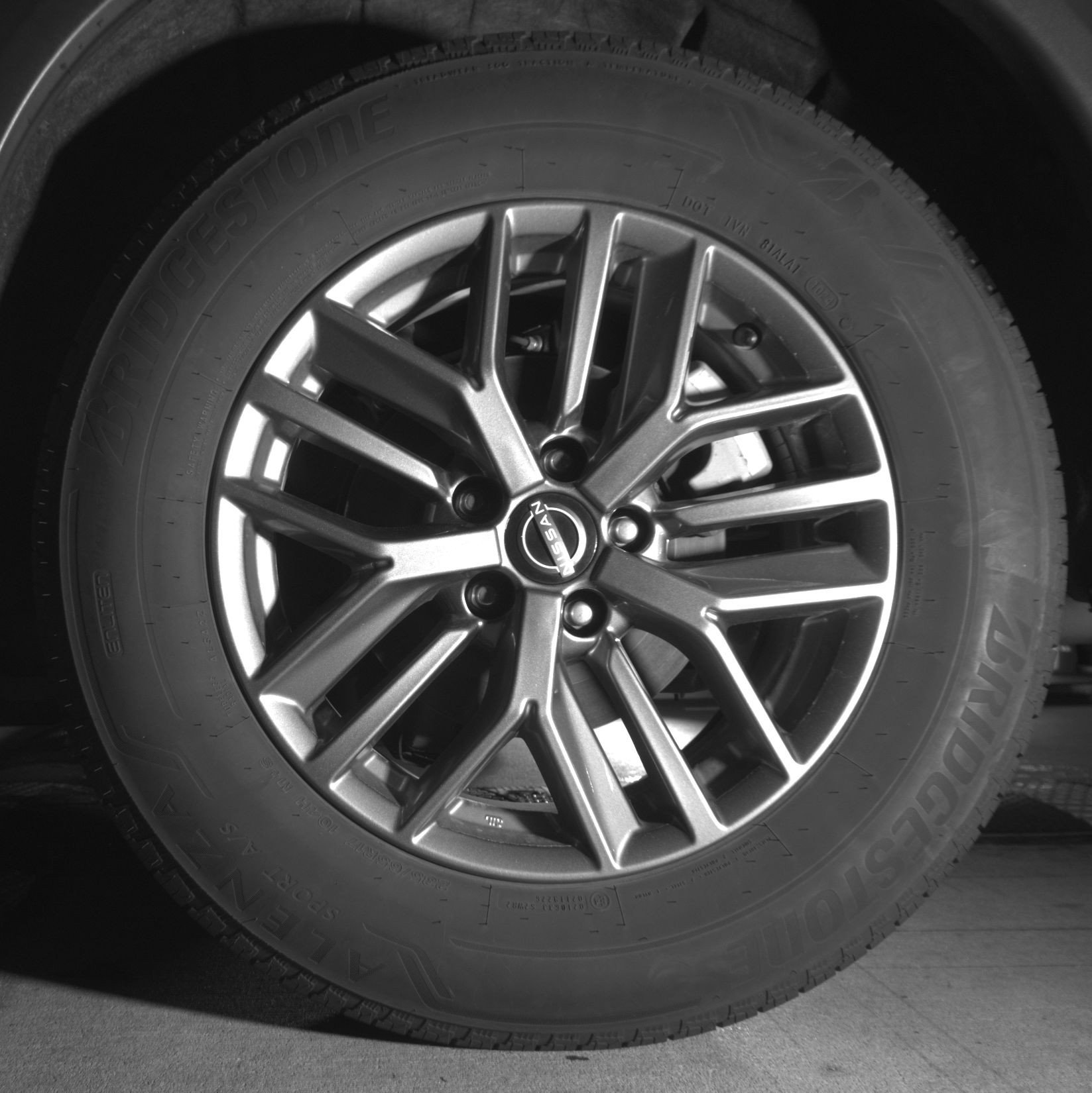 Used 2024 Nissan Rogue S image 14