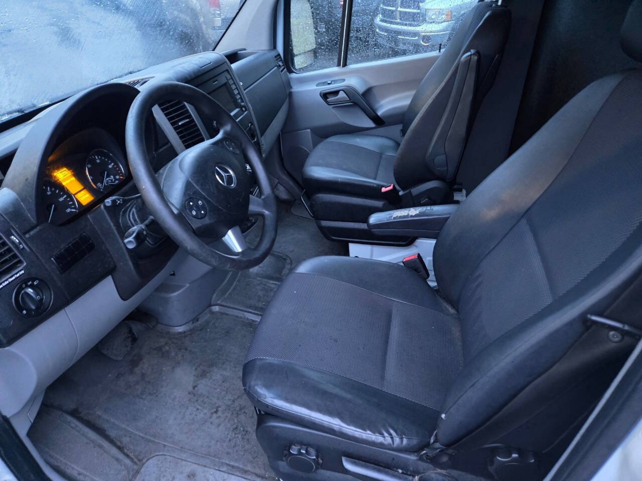 Used 2017 Mercedes-Benz Sprinter 3500 image 33