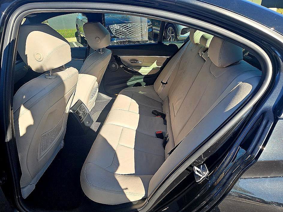 Used 2018 BMW 330i xDrive Sedan image 33