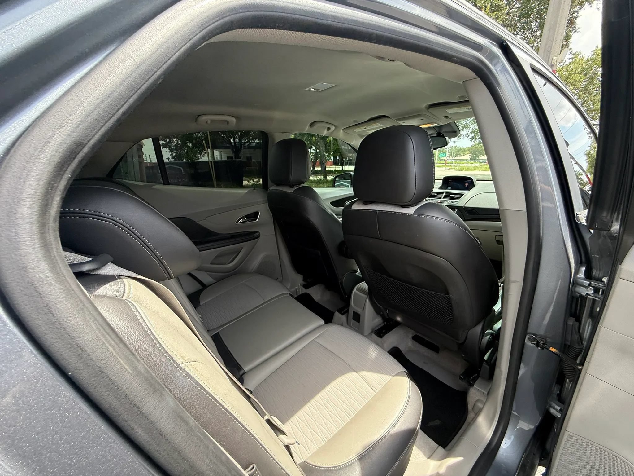 Used 2015 Buick Encore FWD image 24