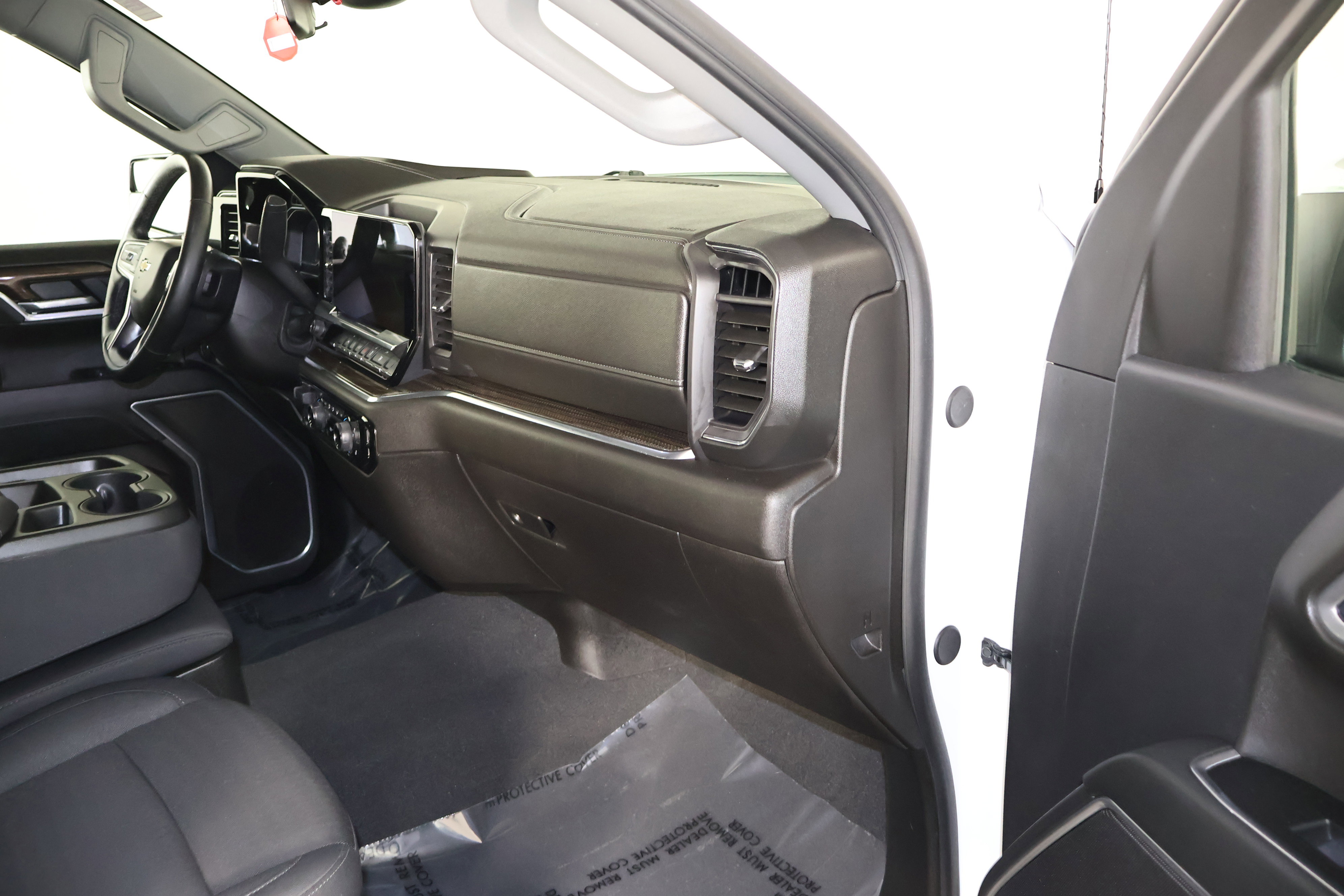 Used 2025 Chevrolet Silverado 1500 LT image 41