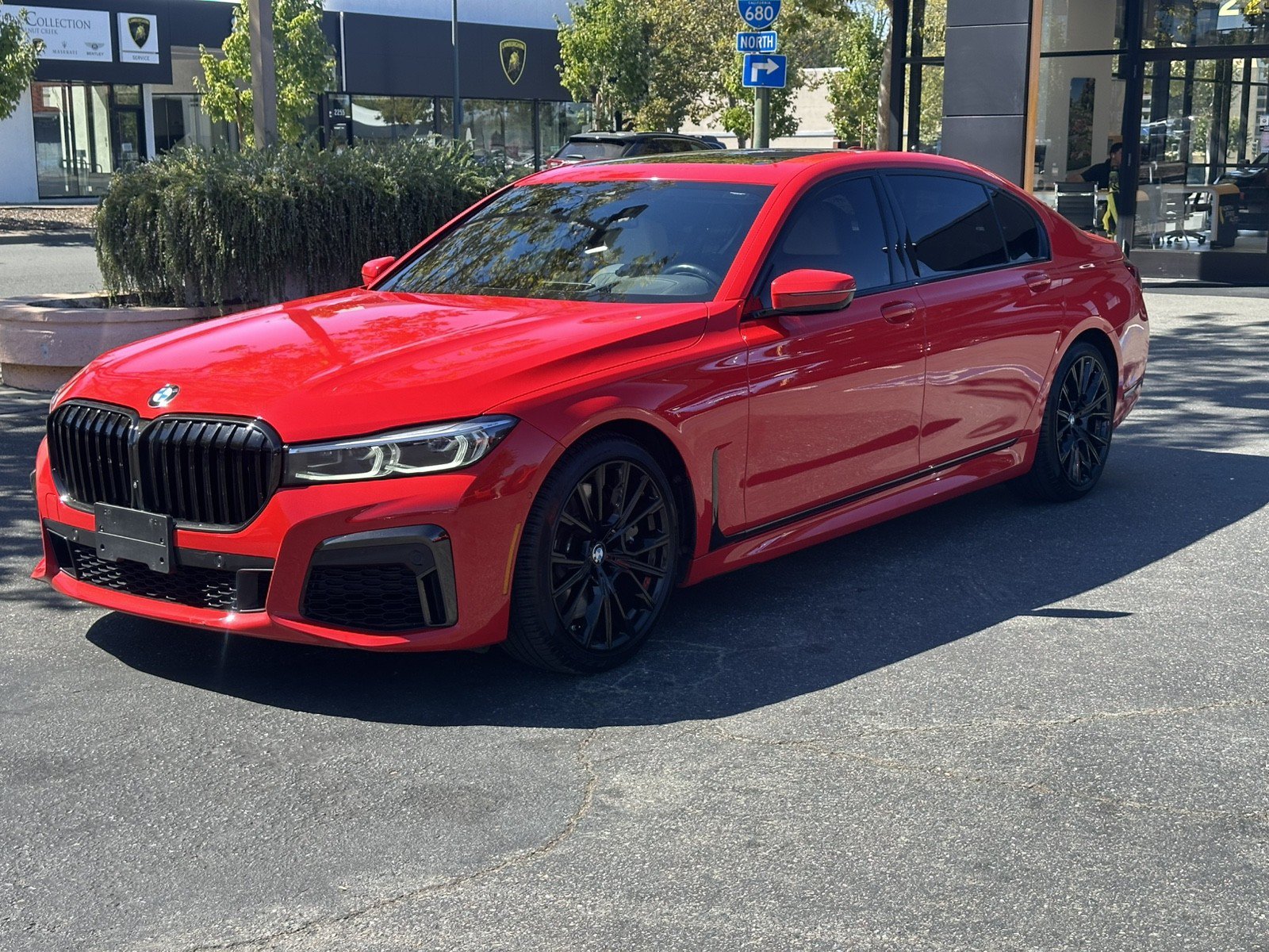 Used 2022 BMW 740i xDrive w/ Luxury Rear Seating Package AWD/4WD image 3
