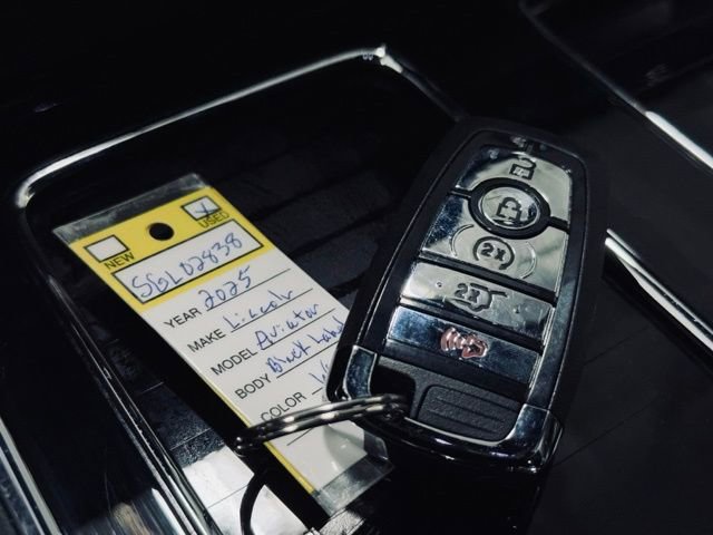 Certified 2025 Lincoln Aviator Black Label image 46