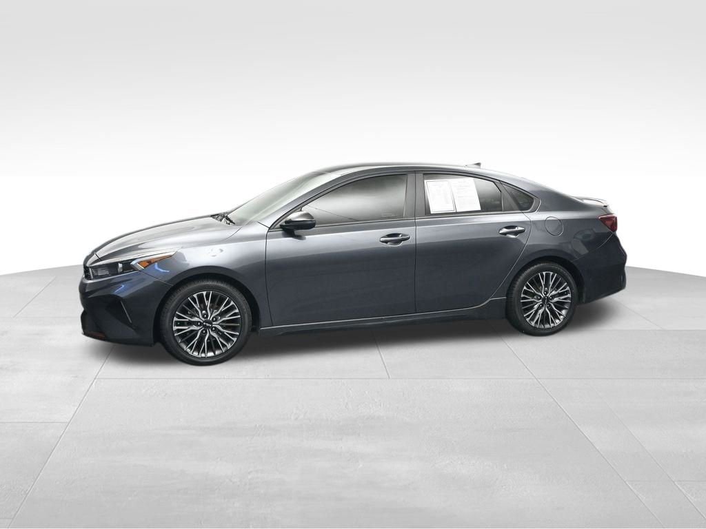 Used 2023 Kia Forte GT-Line FWD image 2