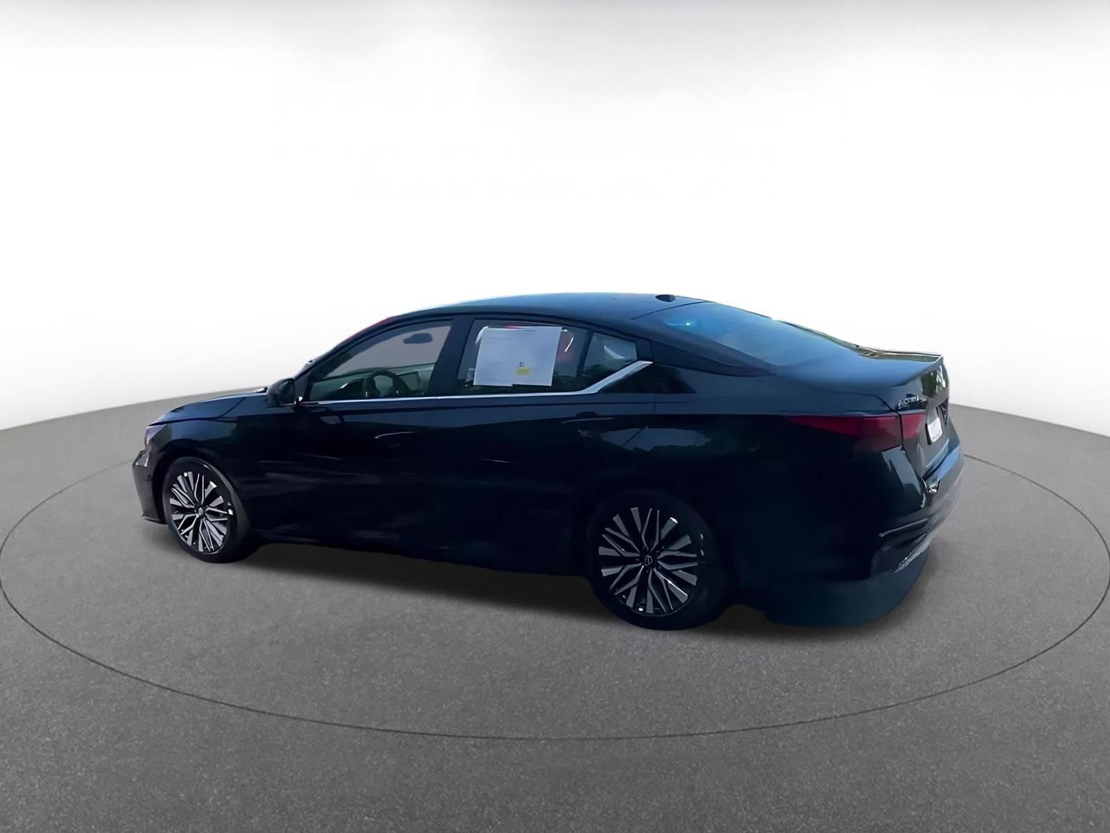 Used 2026 Nissan Altima 2.5 SV FWD image 14