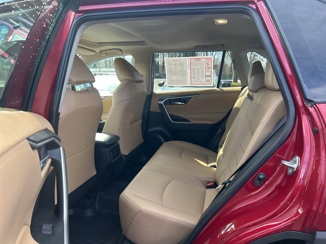 Used 2023 Toyota RAV4 XLE Premium image 13