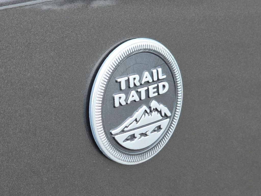 Used 2017 Jeep Wrangler Unlimited Sahara w/ Connectivity Group image 3