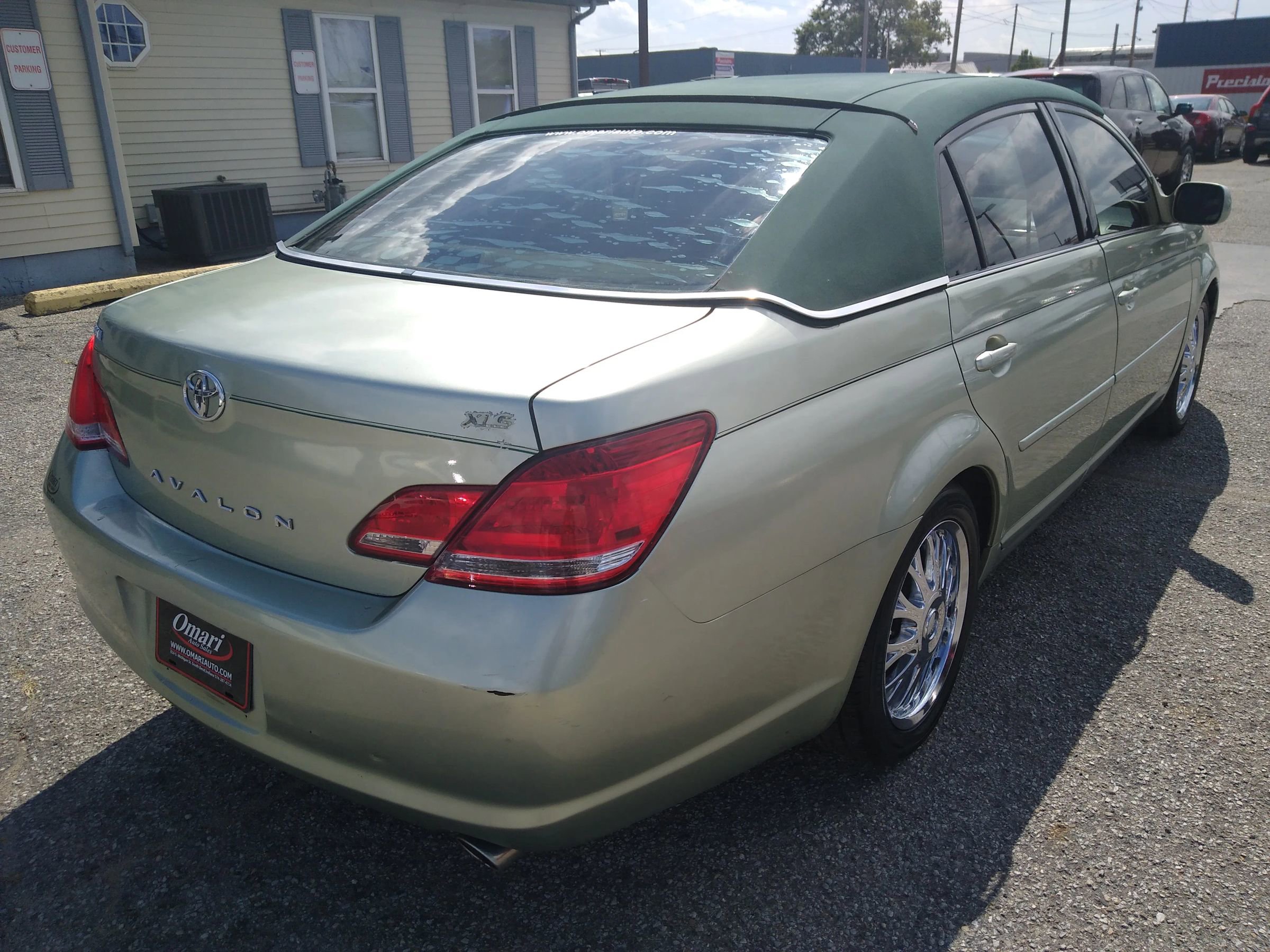 Used 2007 Toyota Avalon XLS image 7