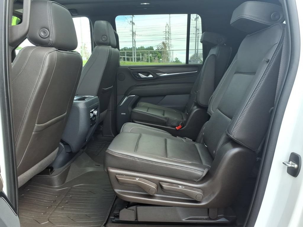 Used 2022 GMC Yukon XL Denali RWD image 20