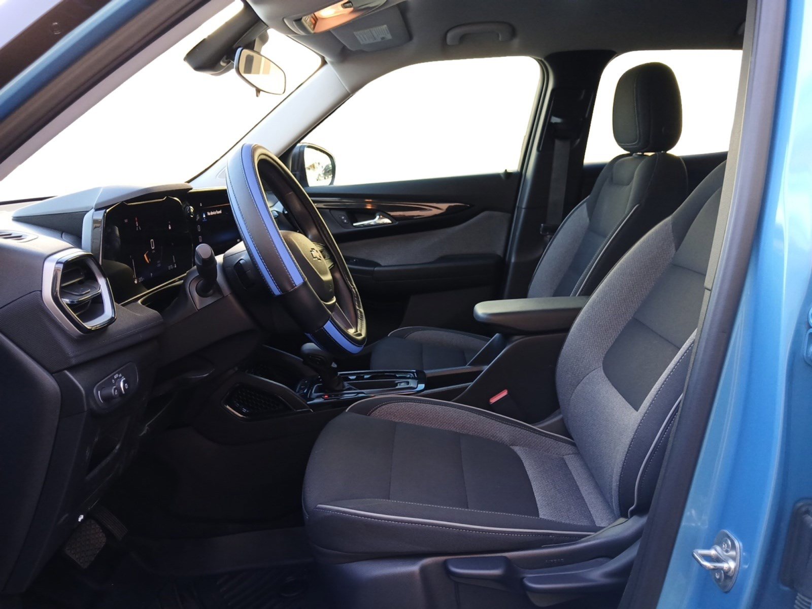 Used 2025 Chevrolet TrailBlazer LS w/ LS Confidence Package image 9