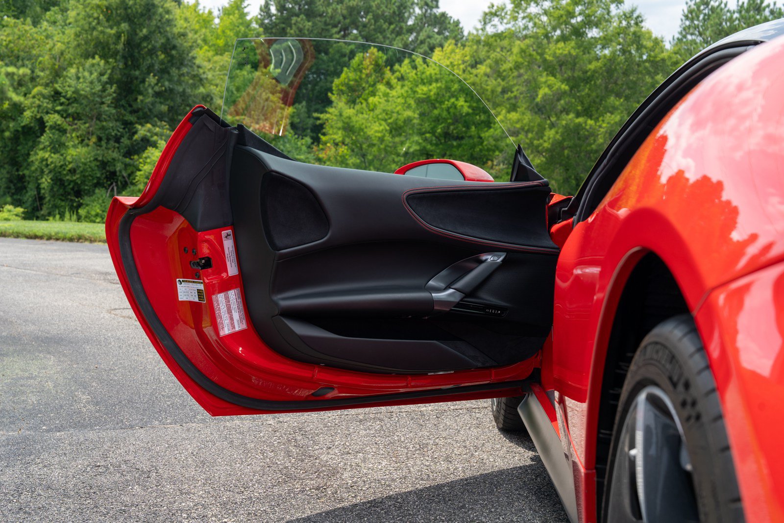 Used 2022 Ferrari SF90 Stradale AWD/4WD image 26