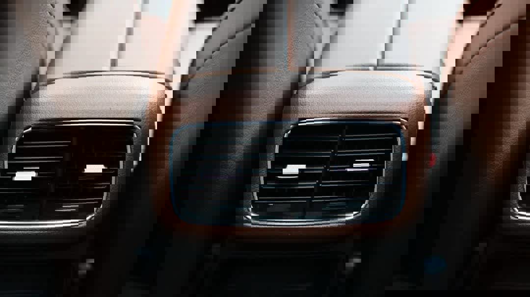 Used 2024 Mercedes-Benz GLE 350 4MATIC w/ Driver Assistance Package image 32