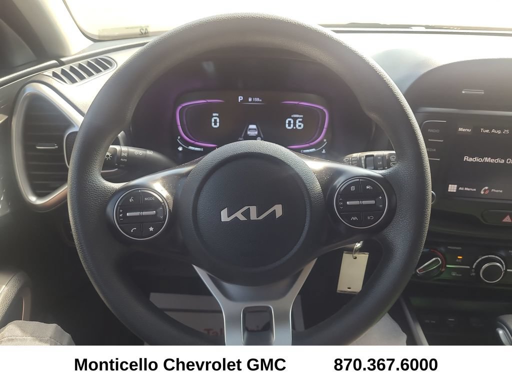 Used 2025 Kia Soul LX w/ LX Technology Package FWD image 15