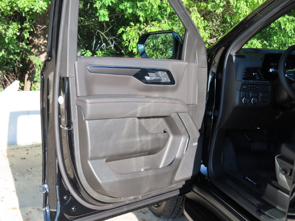 New 2026 Chevrolet Suburban RST AWD/4WD image 26