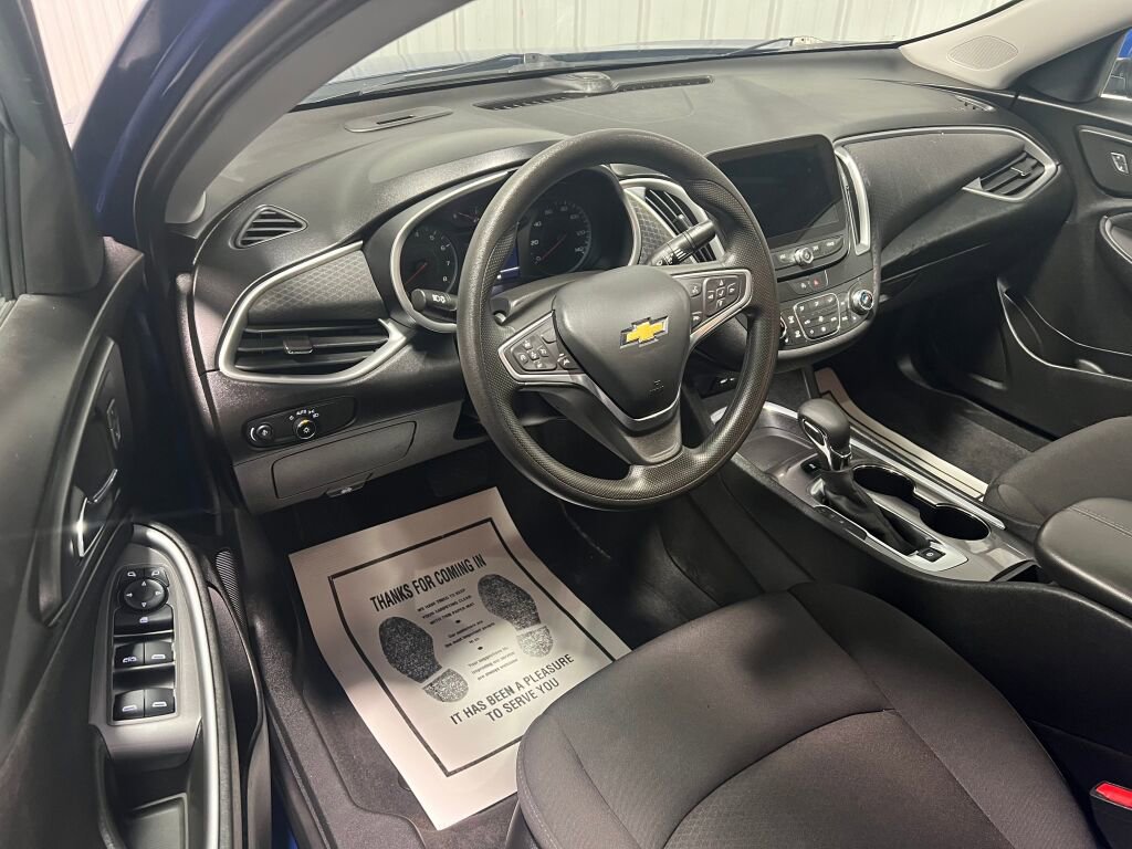 Used 2023 Chevrolet Malibu LT w/ Driver Confidence Package image 2