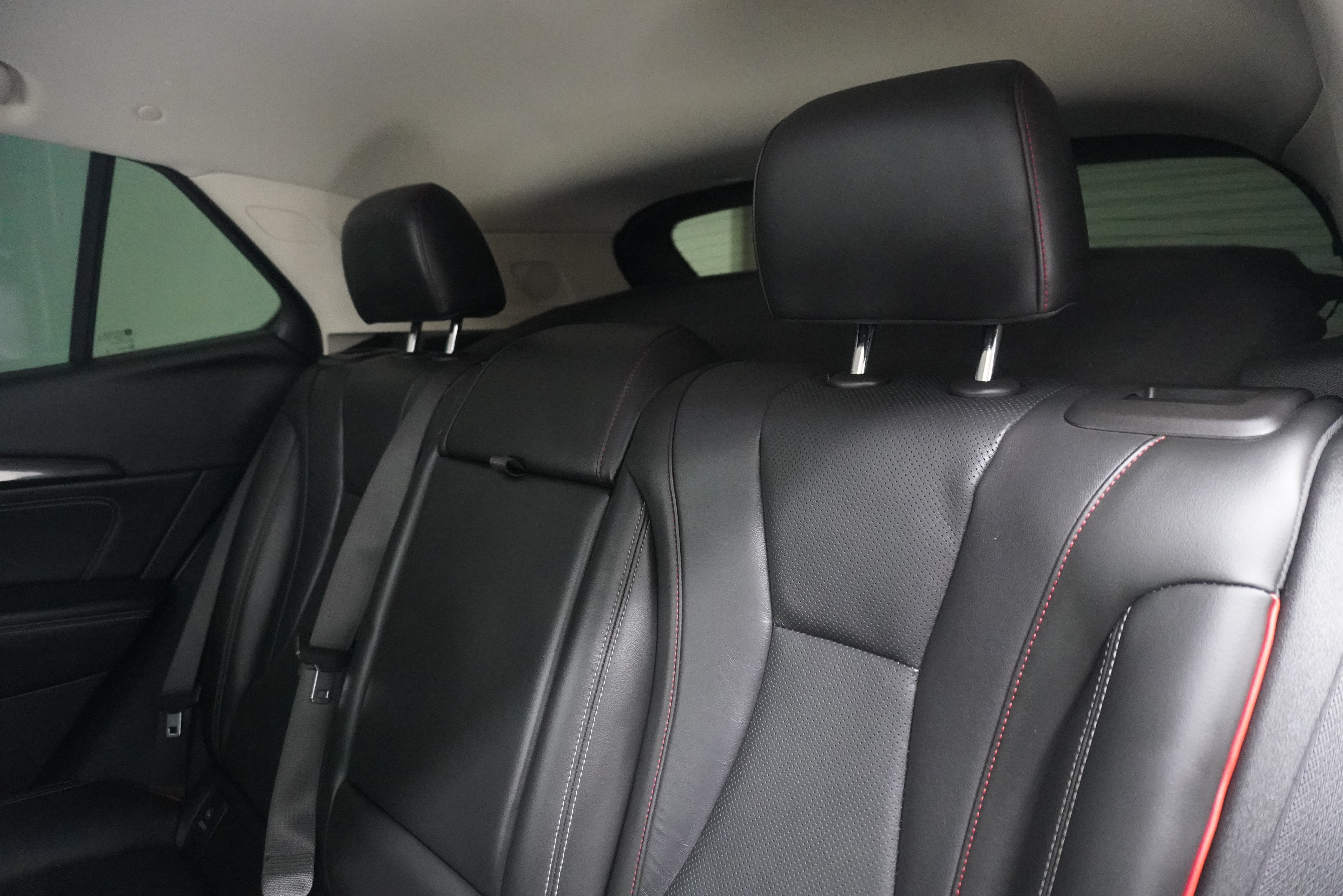 Used 2022 Buick Envision Essence w/ Sport Touring Package FWD image 13