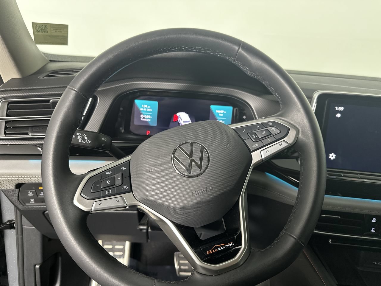 Used 2024 Volkswagen Atlas Peak Edition SE AWD/4WD image 5