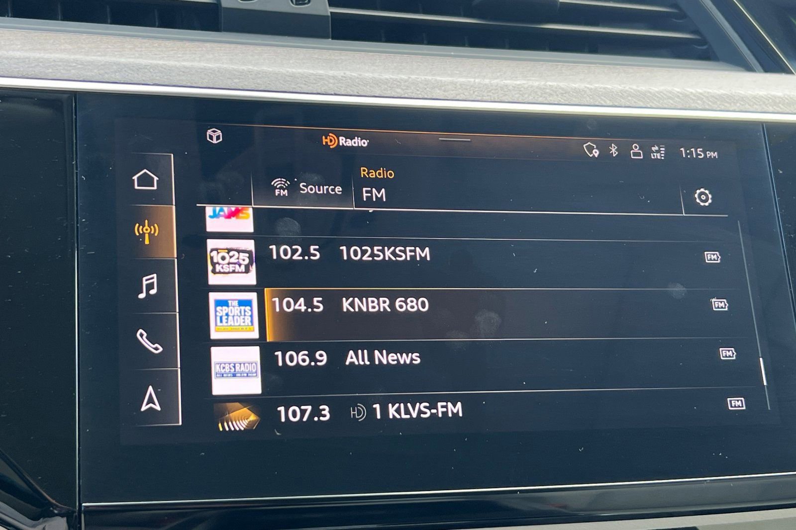 Used 2021 Audi e-tron Premium w/ Towing Package AWD/4WD image 20