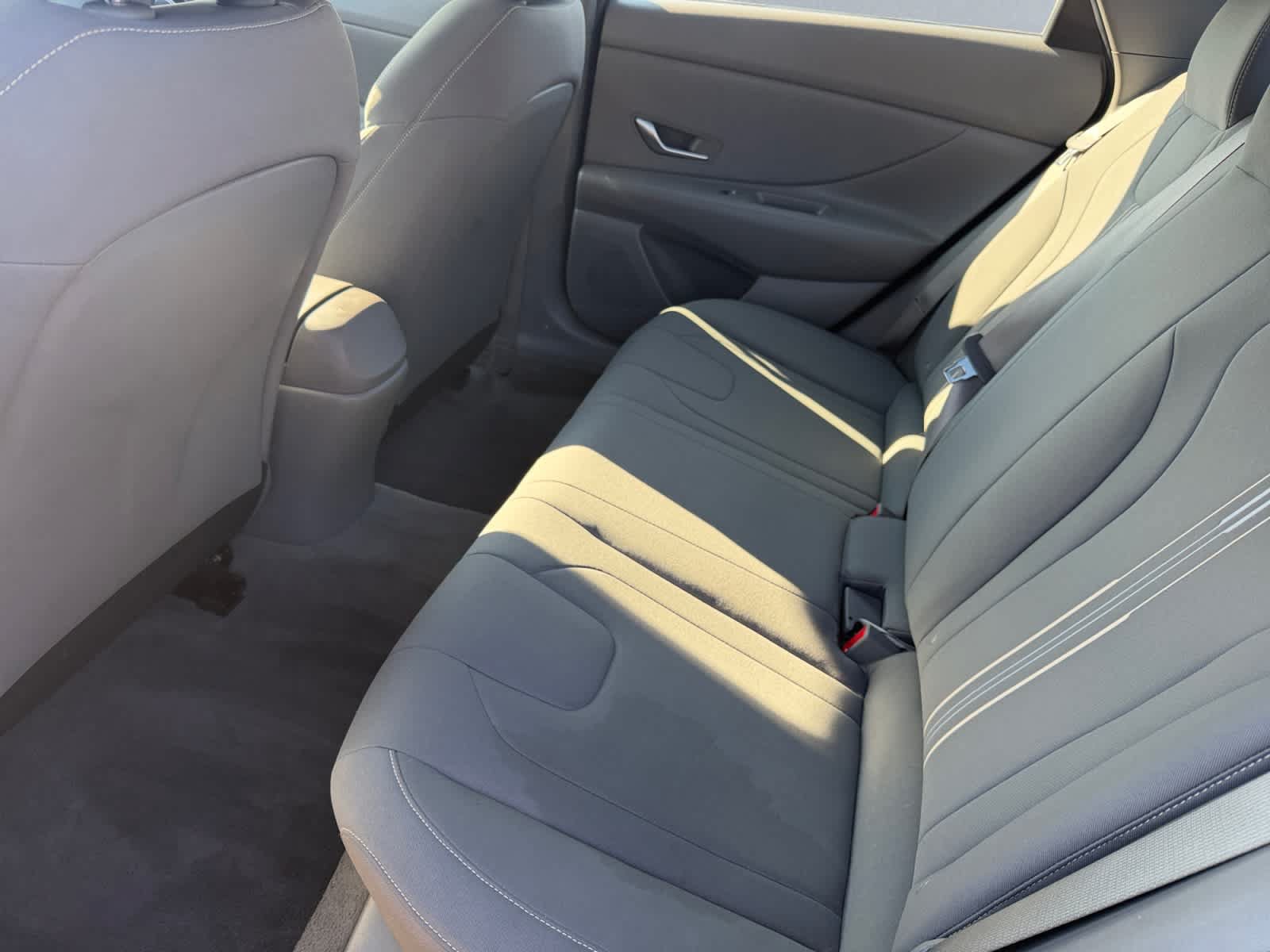 Used 2023 Hyundai Elantra SEL w/ Cargo Package FWD image 18