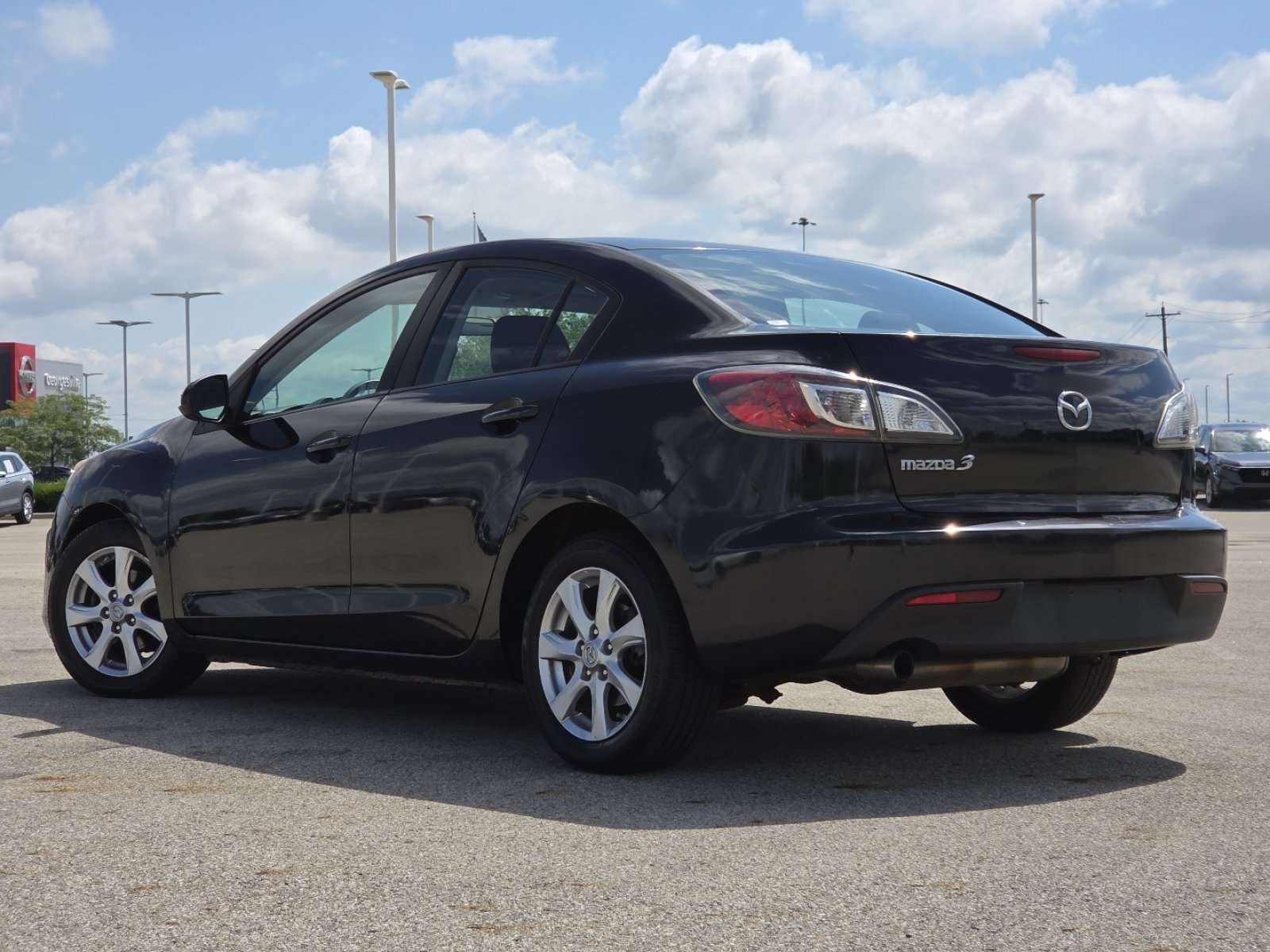 Used 2011 MAZDA MAZDA3 i Touring FWD image 11