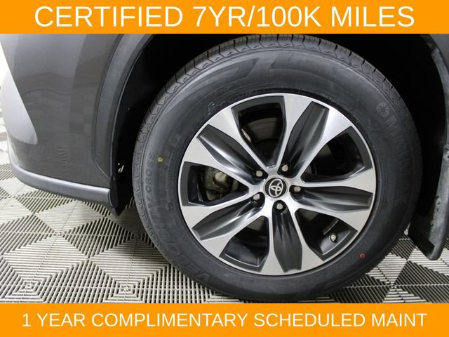 Used 2024 Toyota Highlander XLE AWD/4WD image 29