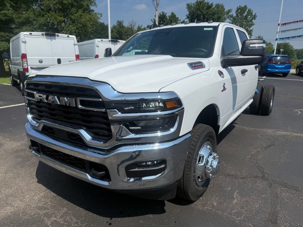 New 2026 RAM 3500 Tradesman w/ Chrome Appearance Group A AWD/4WD image 8
