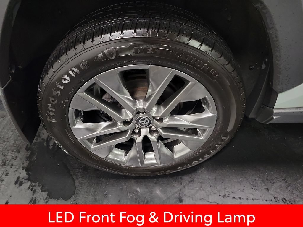 Used 2022 Toyota RAV4 XLE Premium AWD/4WD image 12