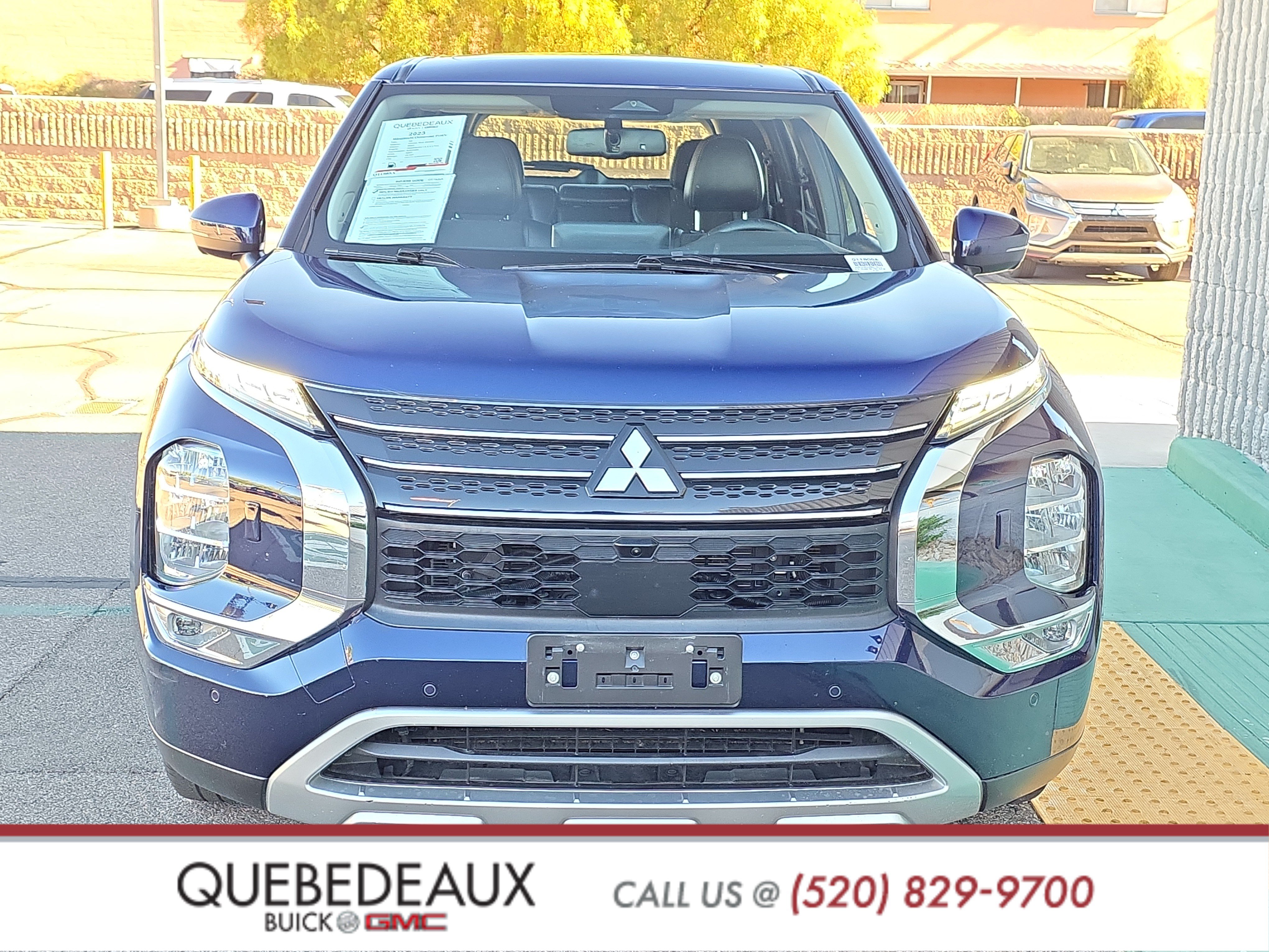 Used 2023 Mitsubishi Outlander SE AWD/4WD image 2