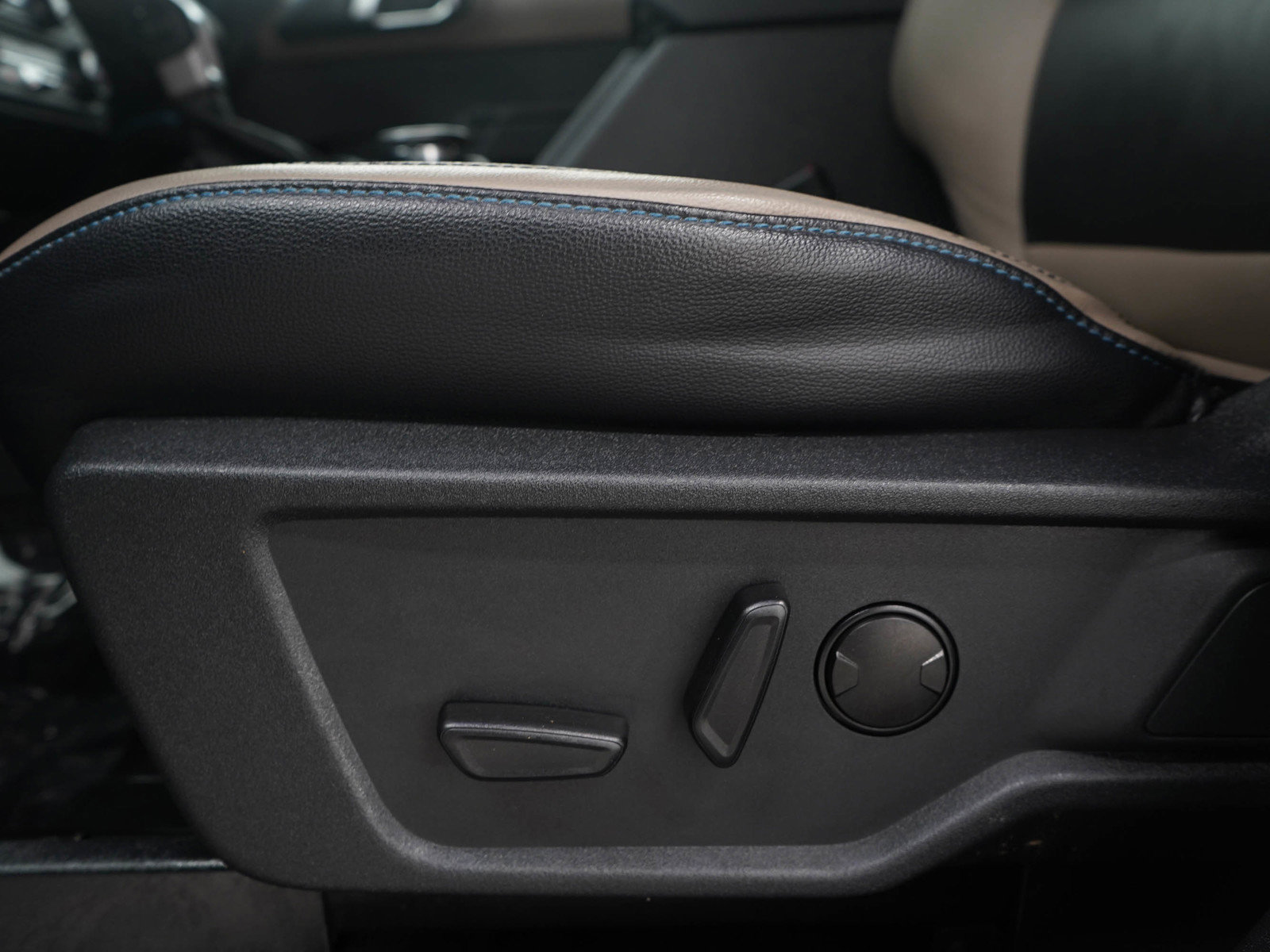 Used 2024 Ford Bronco Wildtrak image 23