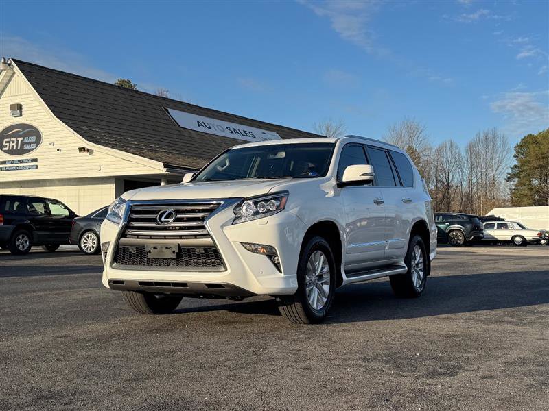 Used 2019 Lexus GX 460 image 2