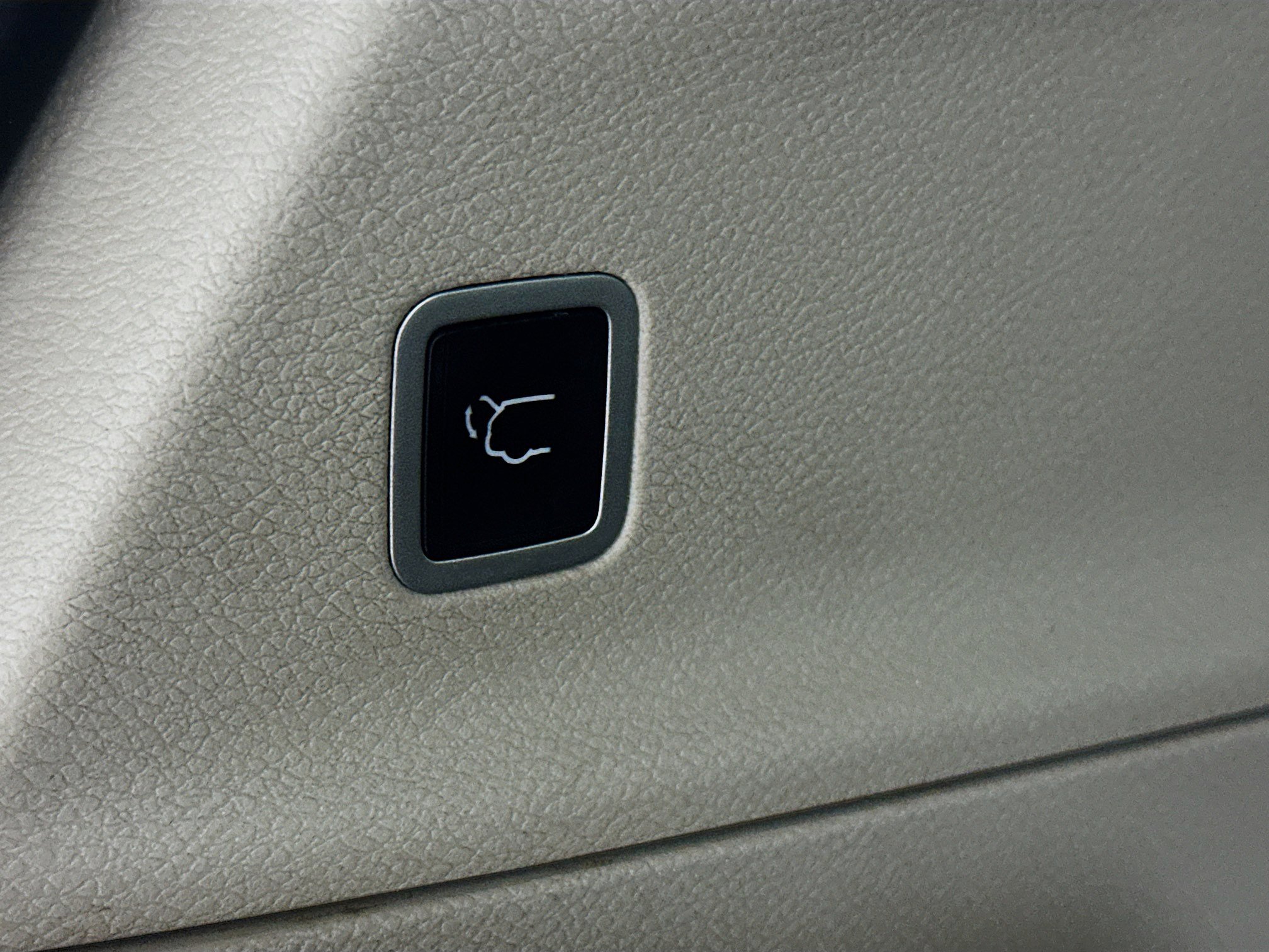 Used 2023 Chrysler Pacifica Touring-L image 30