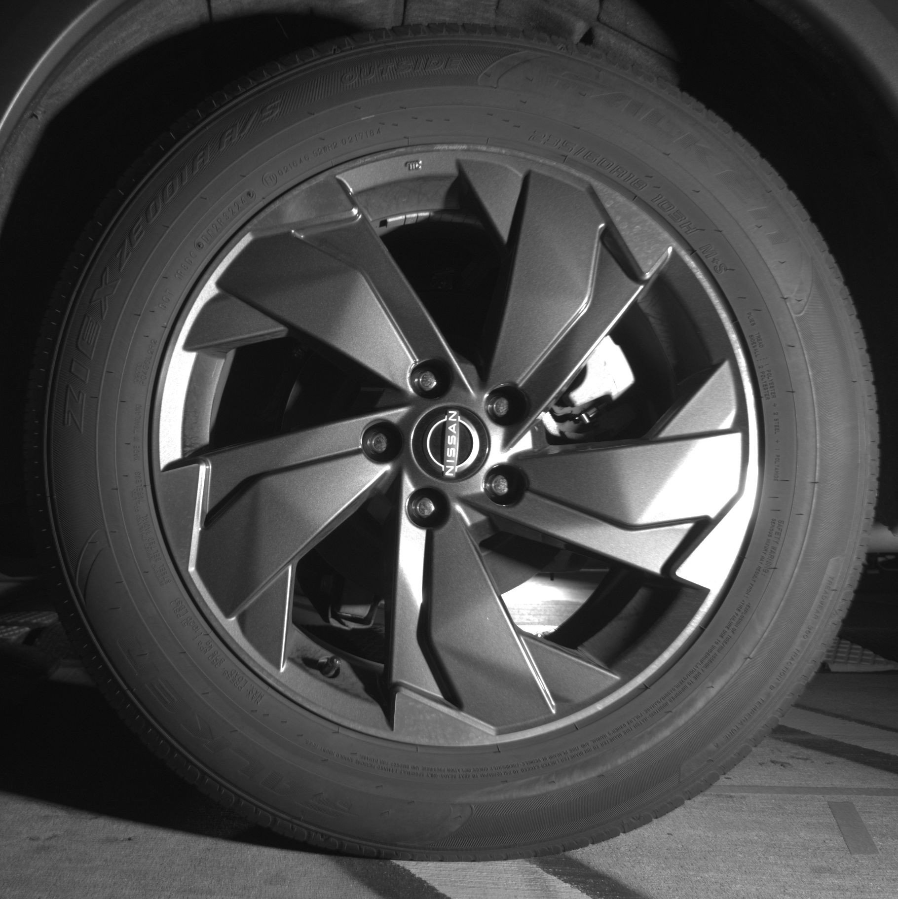 Used 2025 Nissan Rogue SV FWD image 14