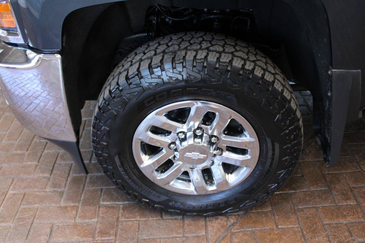 Used 2018 Chevrolet Silverado 2500 LT w/ LT Convenience Package AWD/4WD image 7