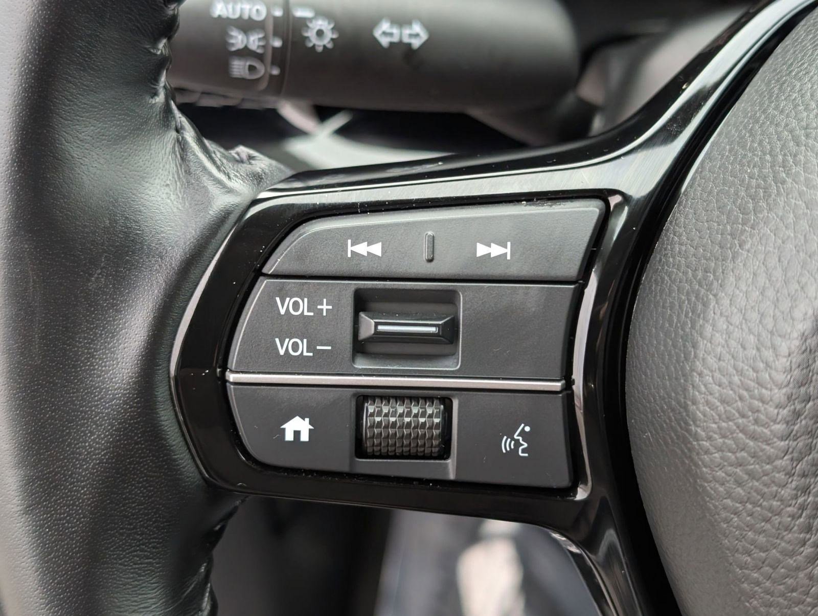 Used 2025 Honda CR-V EX-L image 17