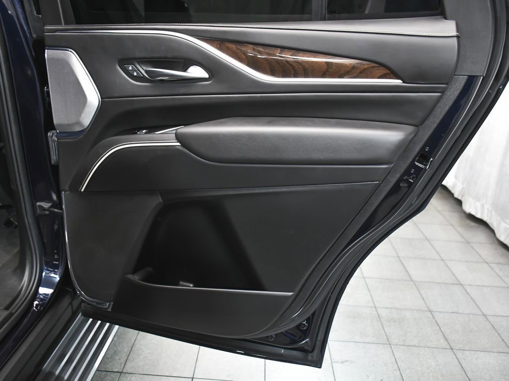 Used 2022 Cadillac Escalade Premium Luxury Platinum image 13