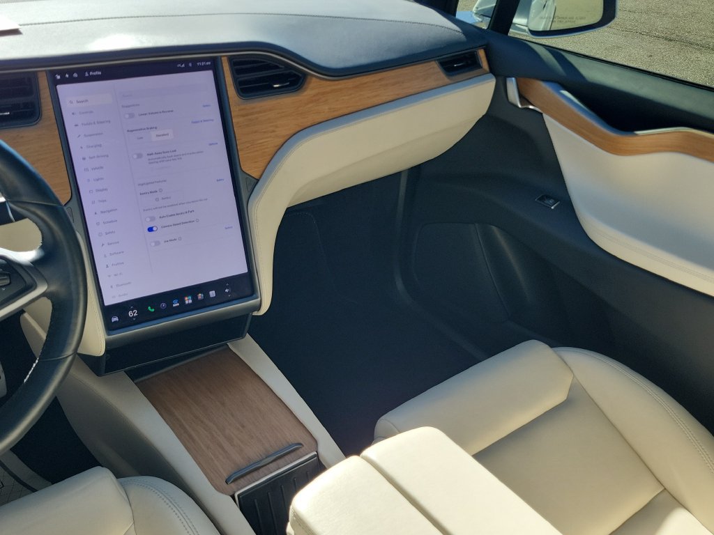 Used 2020 Tesla Model X Performance AWD/4WD image 27