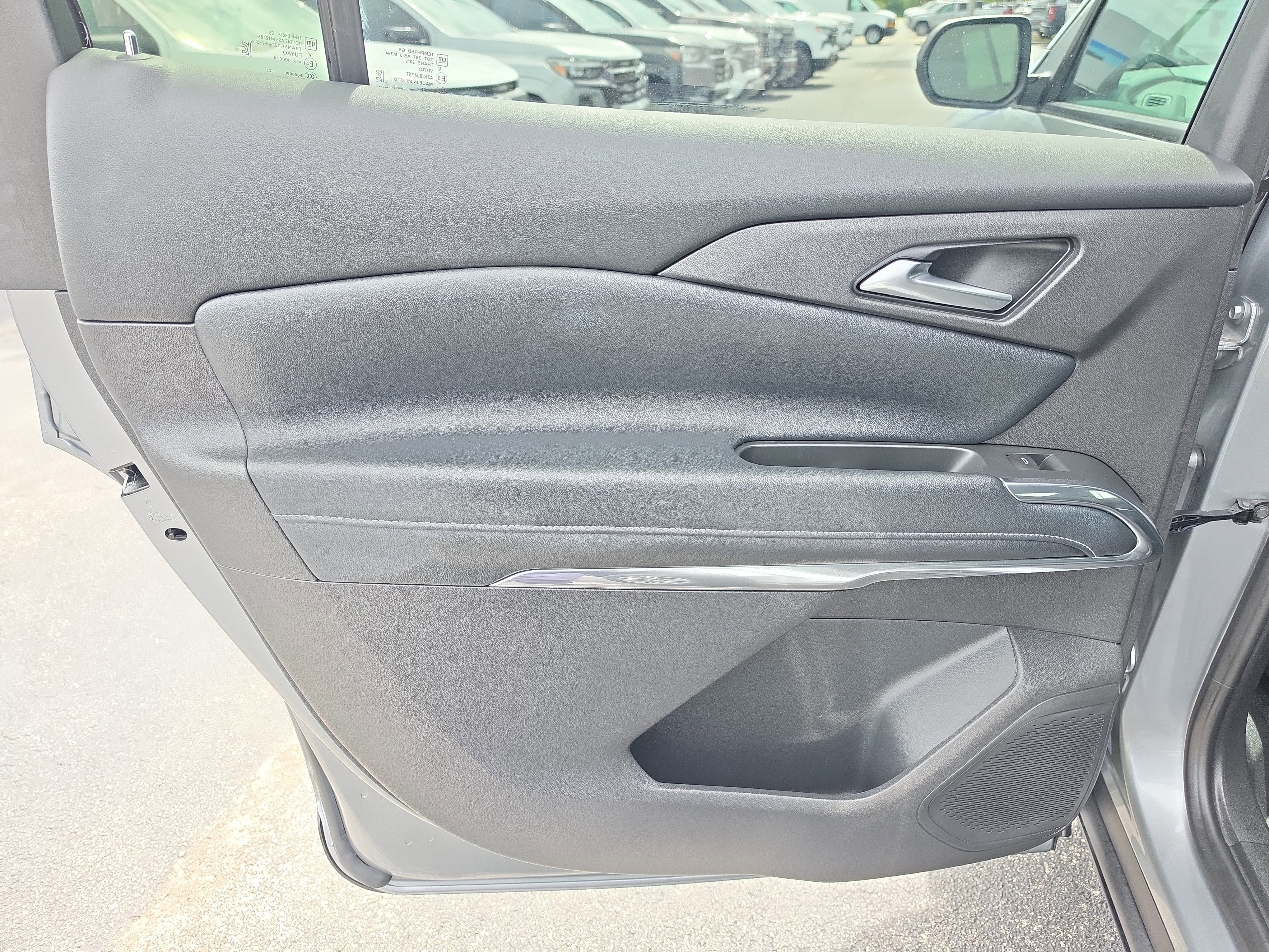 Certified 2026 Chevrolet Traverse LT FWD image 14