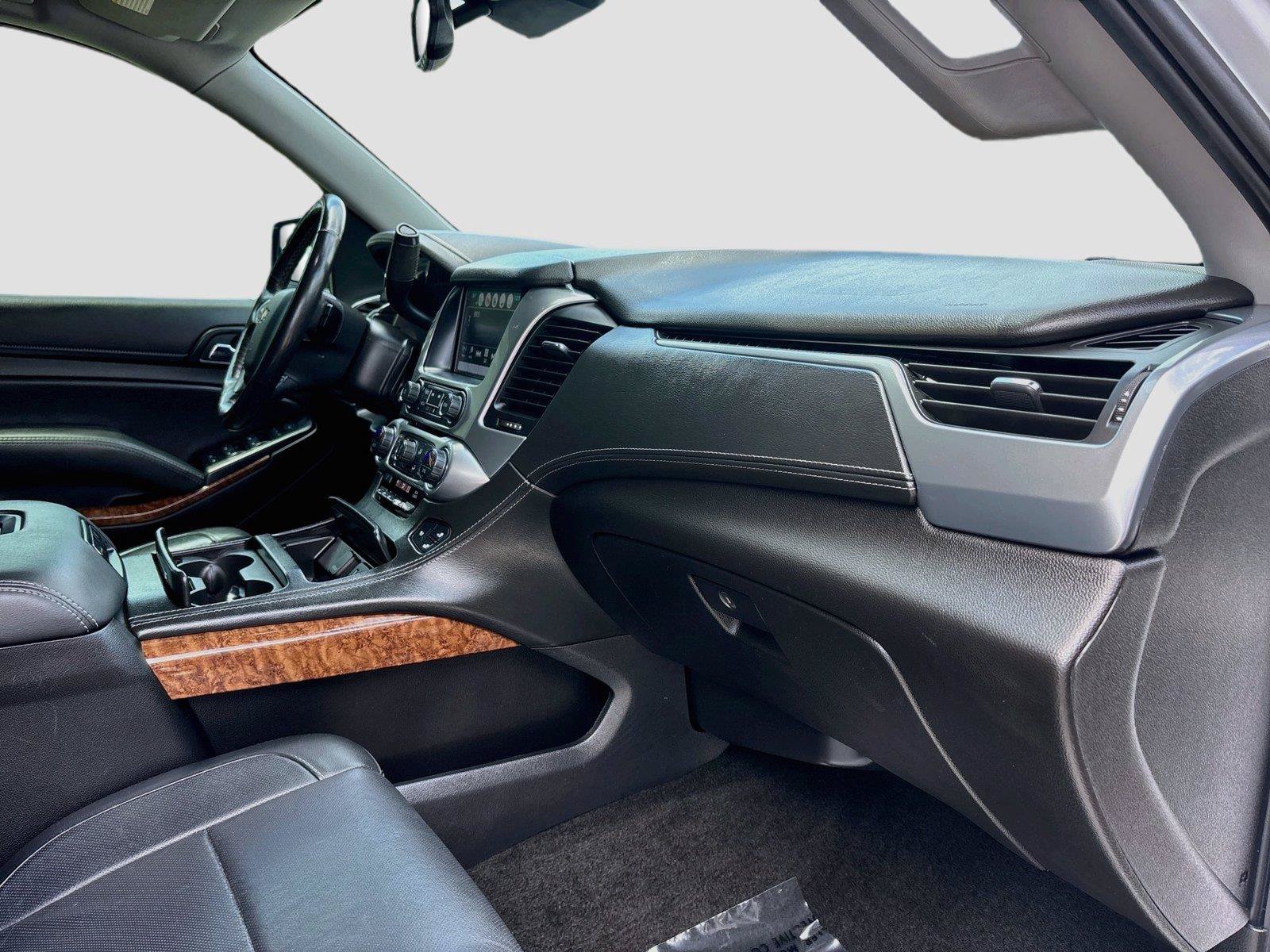 Used 2018 Chevrolet Tahoe Premier AWD/4WD image 33
