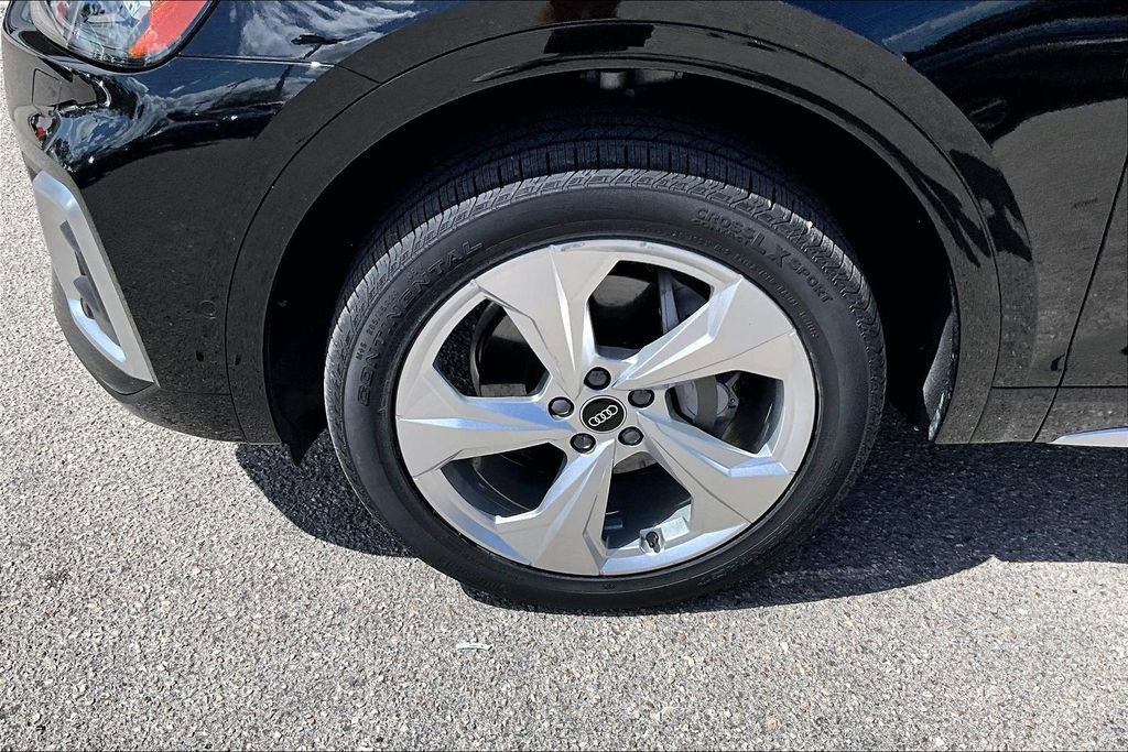 Certified 2022 Audi Q5 2.0T Prestige w/ Prestige Package AWD/4WD image 13