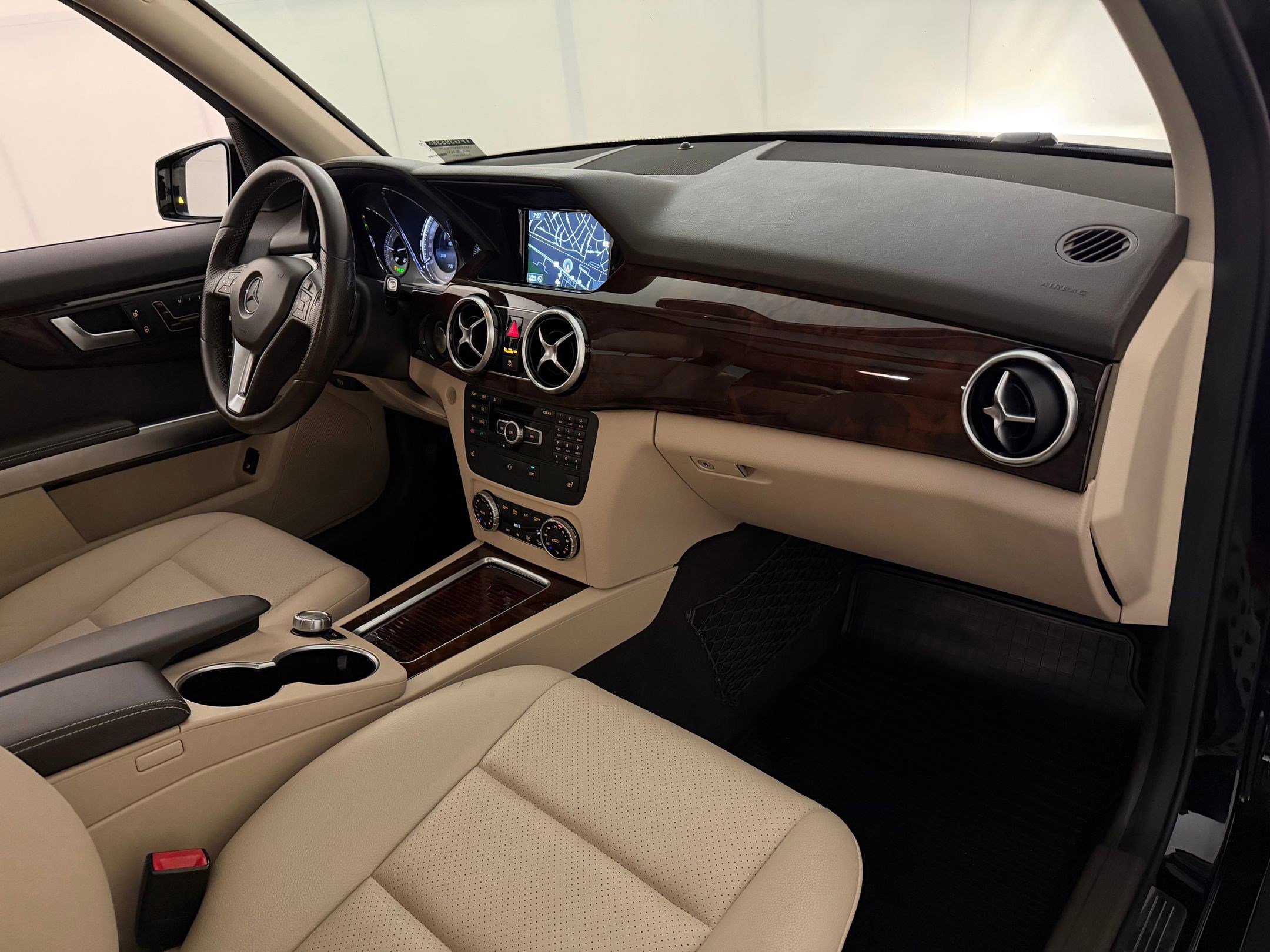 Used 2015 Mercedes-Benz GLK 350 4MATIC image 31