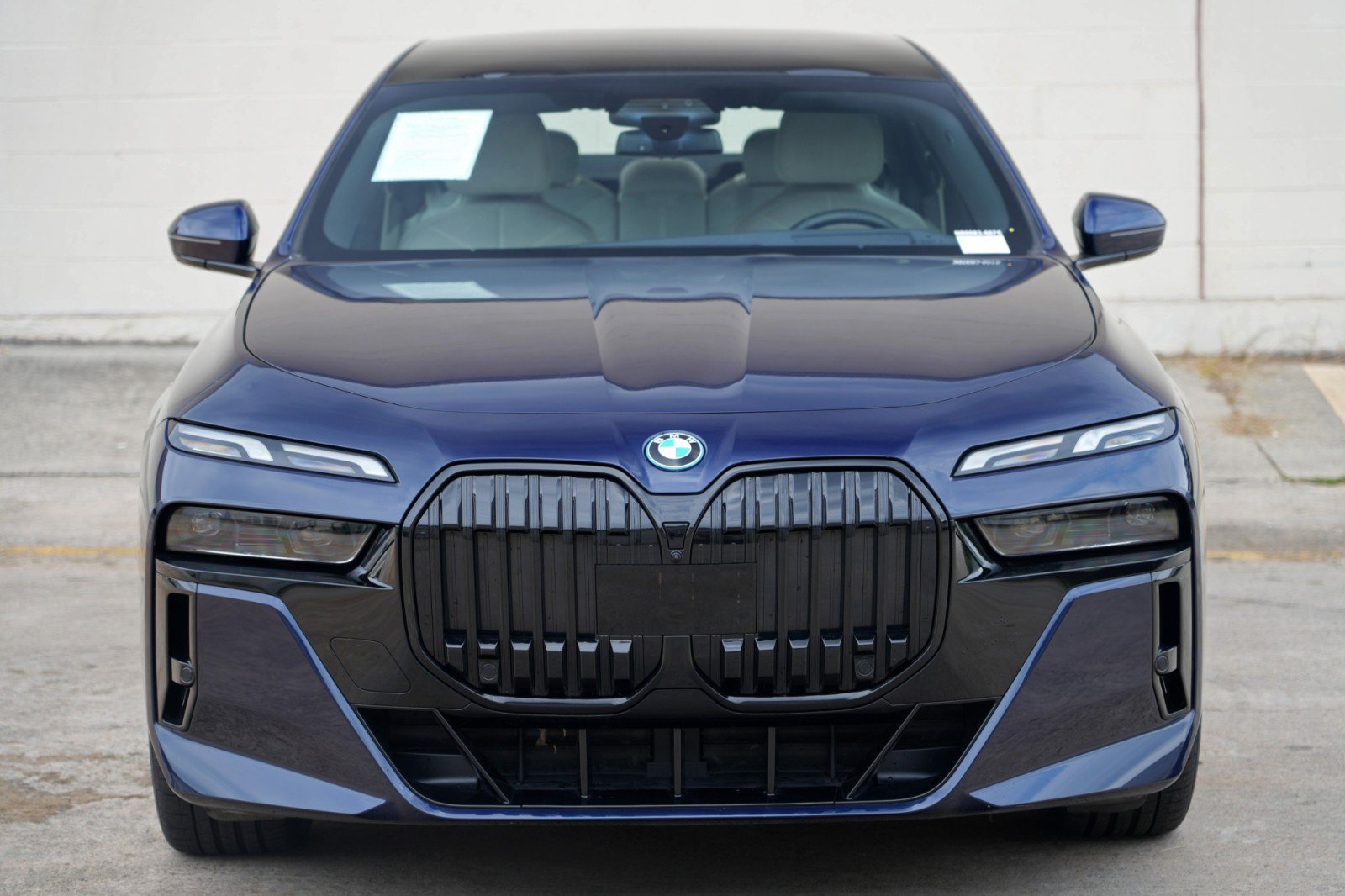 Used 2023 BMW i7 xDrive60 AWD/4WD image 63