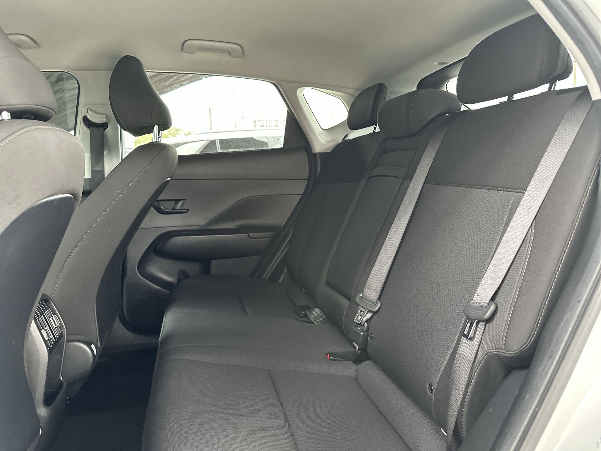 Used 2025 Hyundai Kona SEL image 24