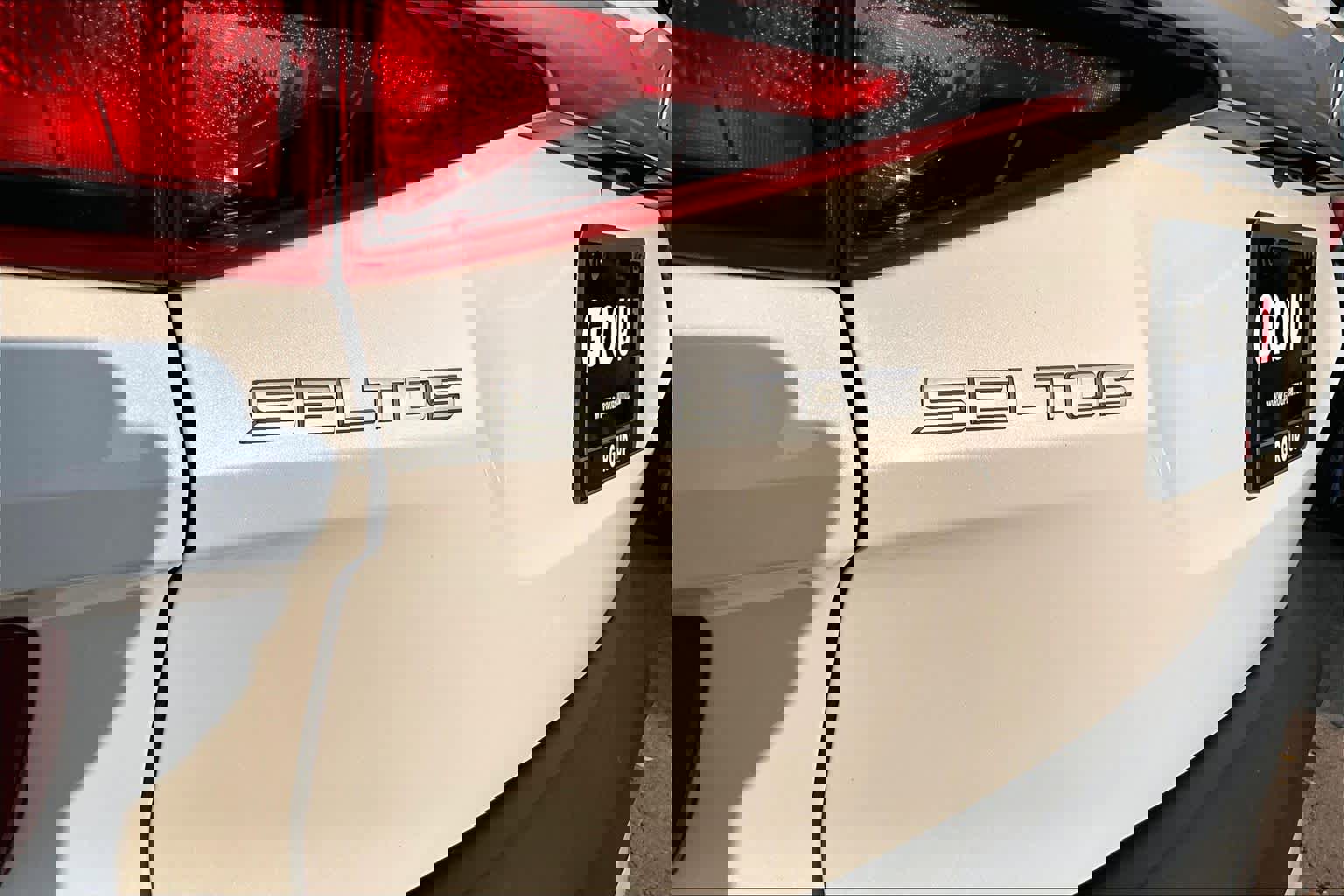 Used 2023 Kia Seltos LX image 28