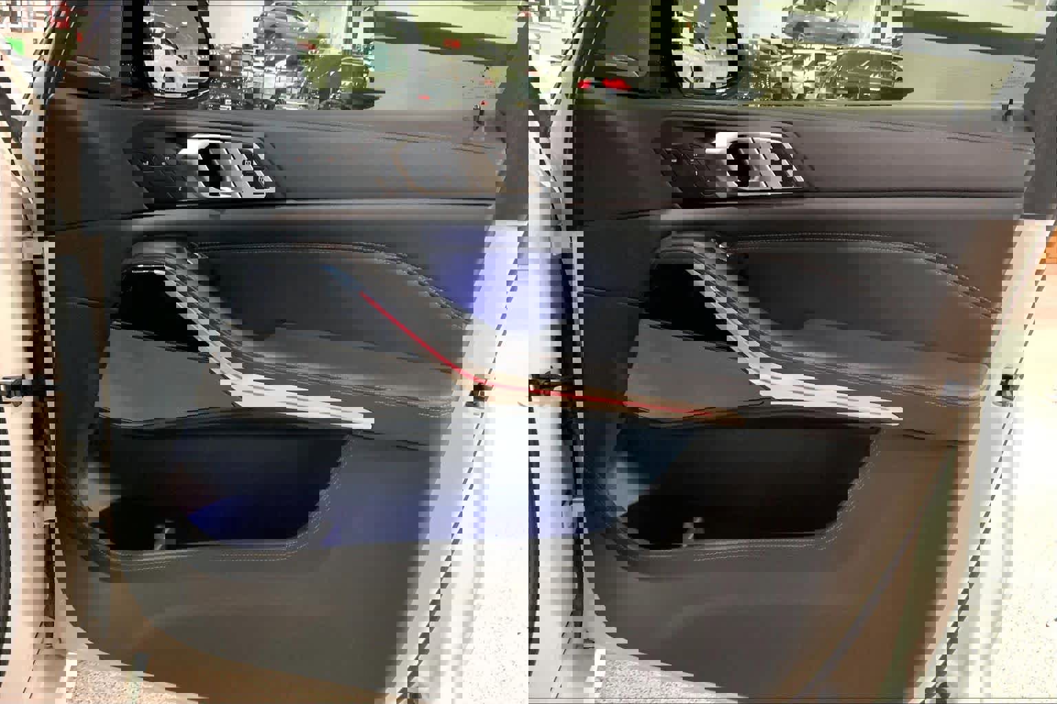 Used 2023 BMW X7 M60i w/ Executive Package image 20