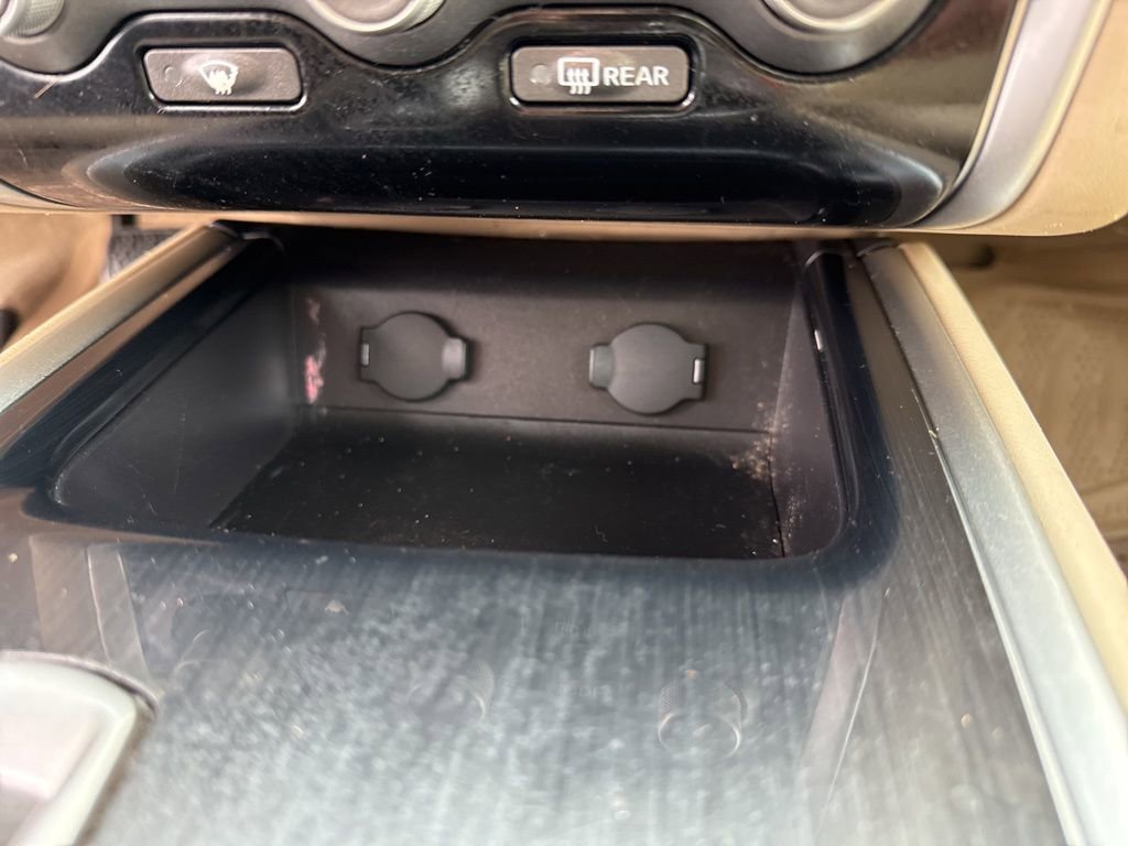 Used 2015 Nissan Pathfinder SV image 24